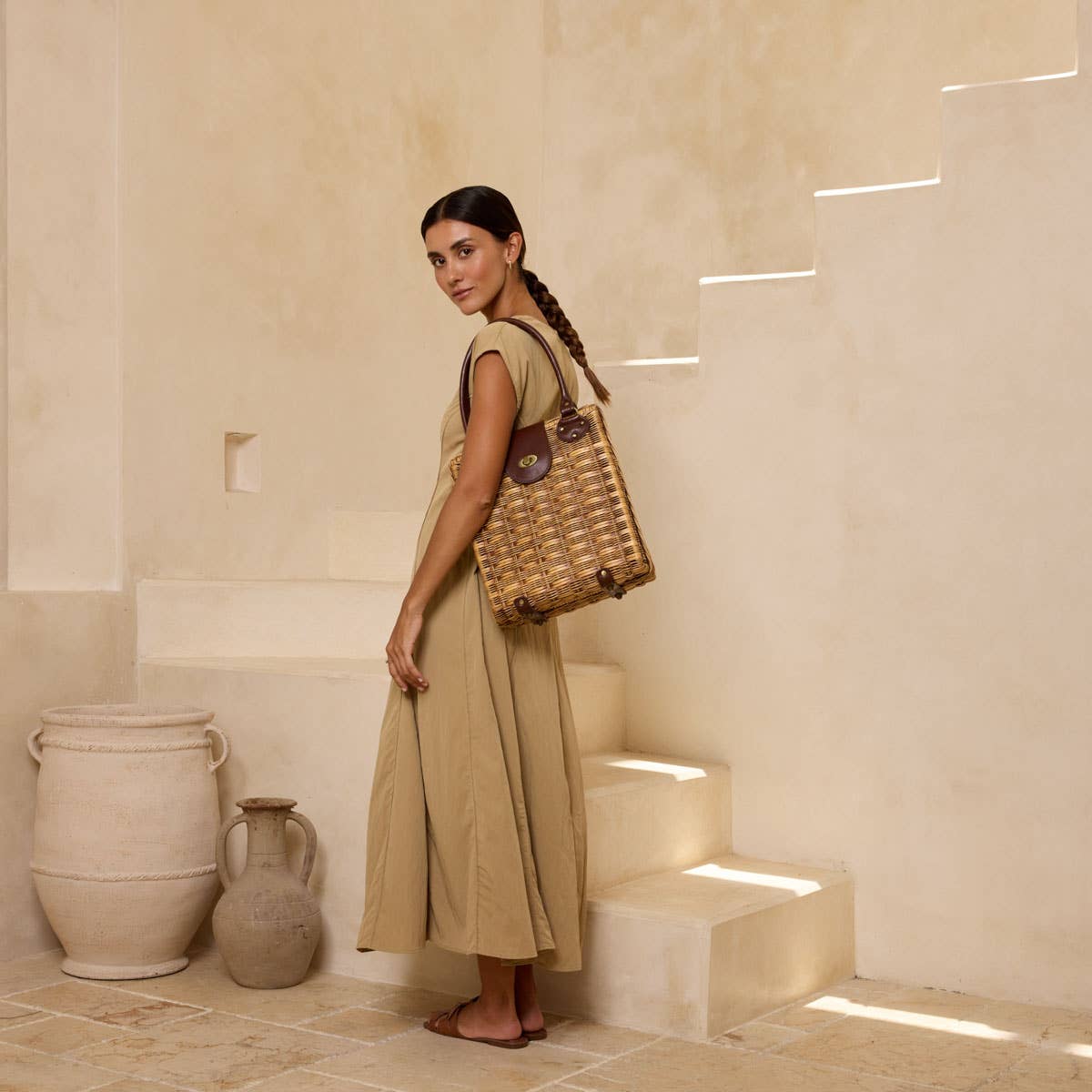 Rattan Large Dark Brown Summer Handbag with Twist Closure